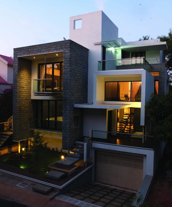 NESTED BOX HOUSE