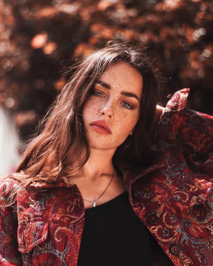 Beautiful Lifestyle Portrait Photography by Emilie Nguyen