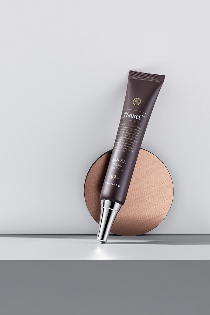 Flamel MD Identity - Mindsparkle Mag minimalist has developed a brand identity and created package designs for a newly launched cosmetic brand Flamel MD. #logo #packaging #identity #branding #design #color #photography #graphic #design #gallery #blog #project #mindsparkle #mag #beautiful #portfolio #designer