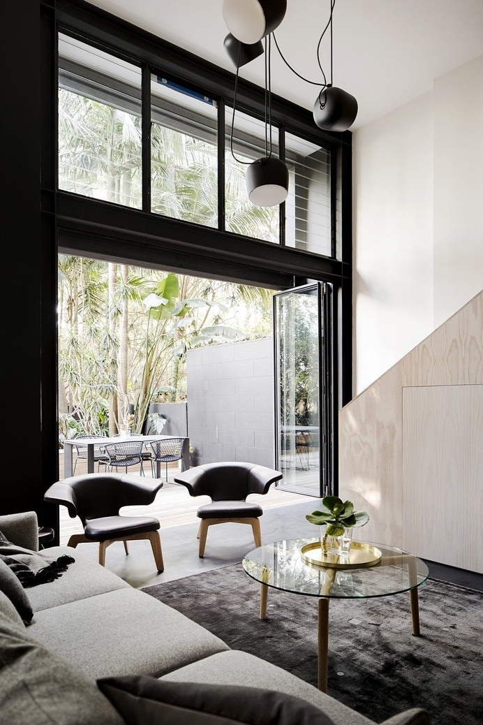 Elysium House Combines Original Heritage with Contemporary Detailing 1