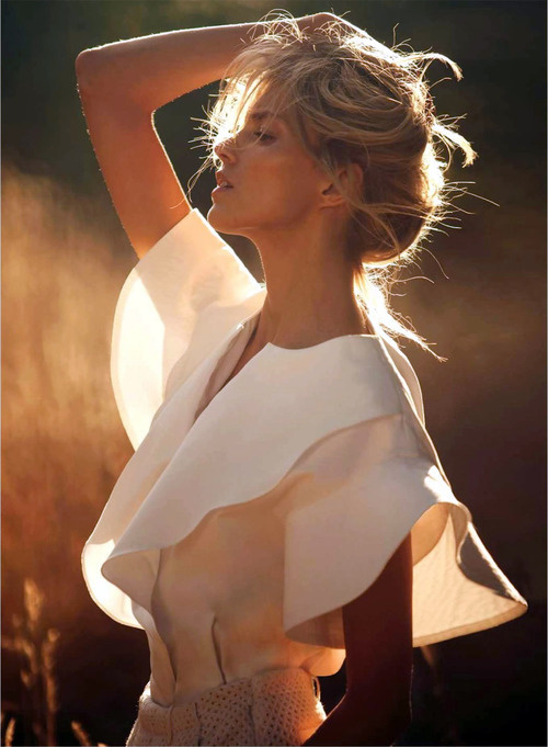 Fashion photography(Anja for Vogue Paris, viaÂ turnitbackaround) #fashion #photography