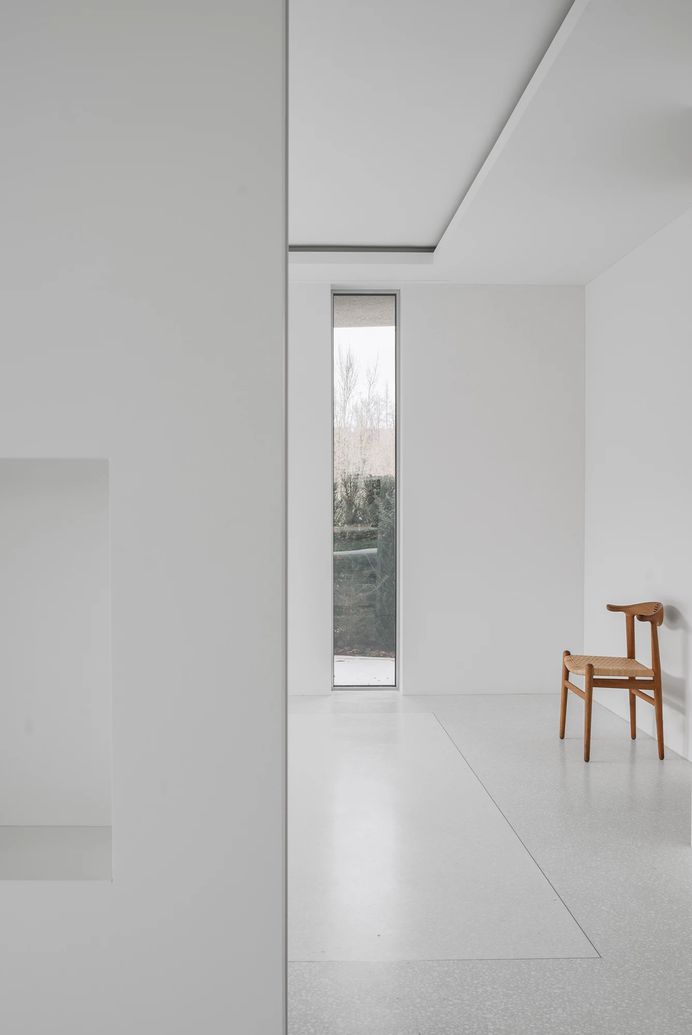 House for an Art Collector by Think Architecture
