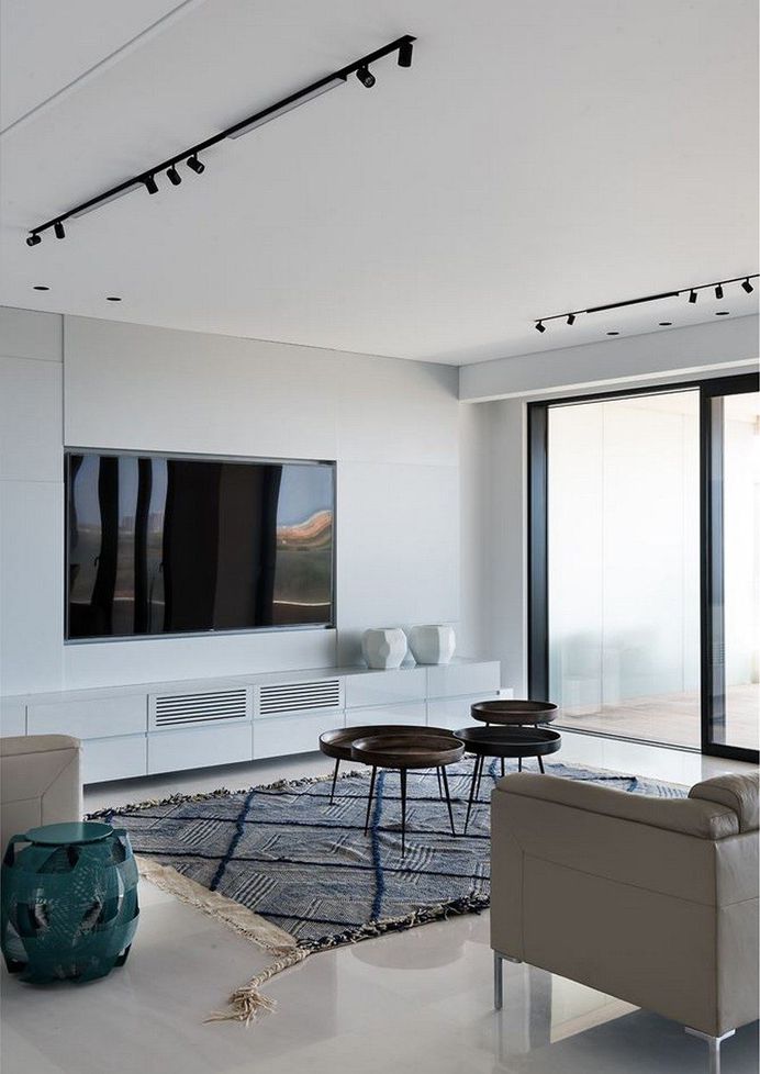 Crystal Blue Apartment in Tel Aviv 1