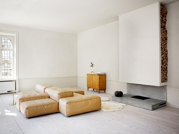 Apartment with brass cube by CKR emmas designblogg #interior #design #decor #deco #decoration