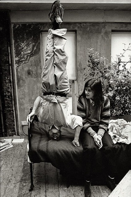 Lucian Freud standing on his head in his studio with his daughter, the fashion designer Bella Freud. #freud #lucien #people