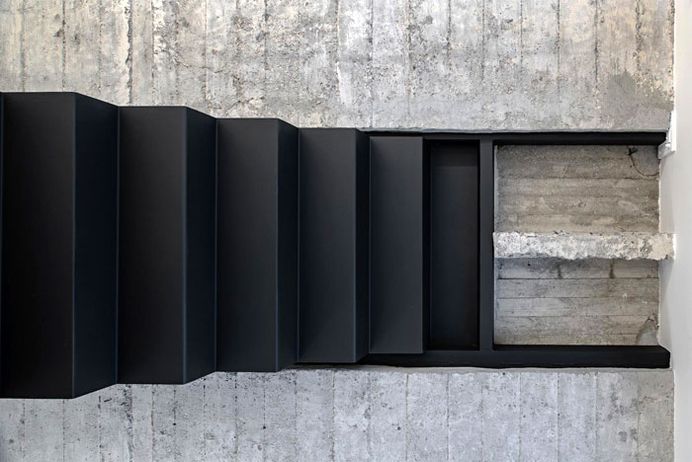 OOOOX Turns Two Apartments into a Single Spacious Home - InteriorZine