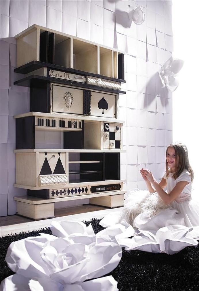 World full of color - Lola Glamour, www.homeworlddesign.com (2) #storage #handmade