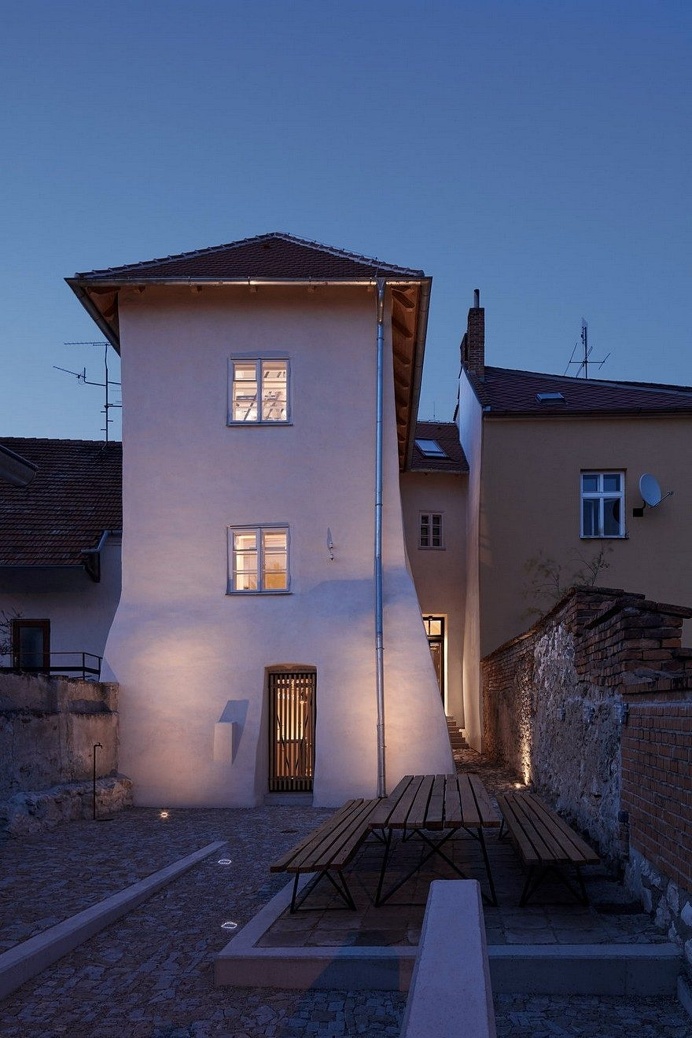 16th Century Medieval House Transformed into a Guesthouse
