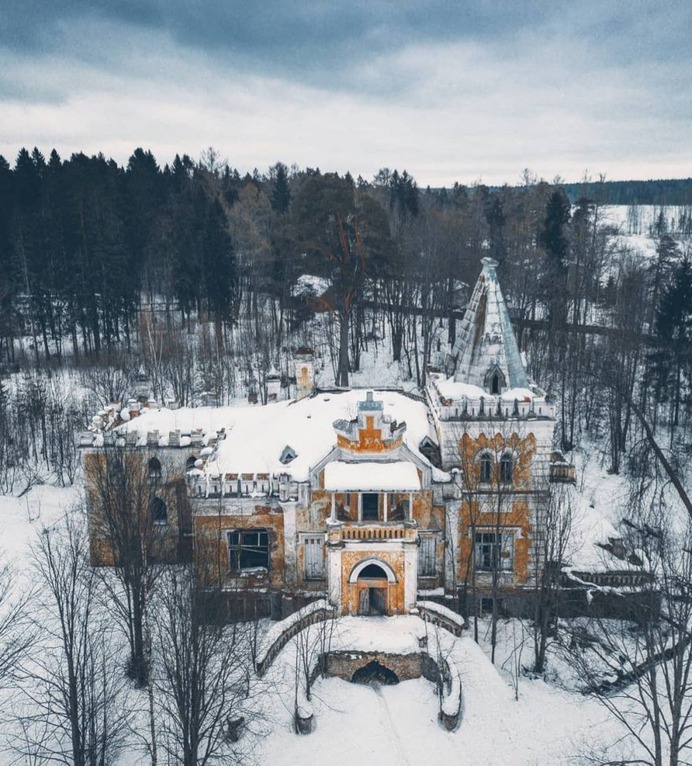 Abandoned Russia: Stunning Urbex Photography by Alexei Polyakov