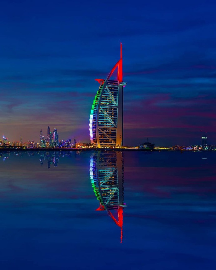 Colorful and Majestic Cityscapes of Dubai by Christopher Wölner-Hanssen