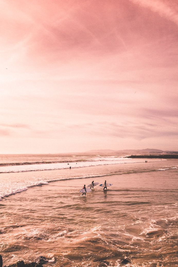 September surf session photo by John Jason (@_johnjase) on Unsplash
