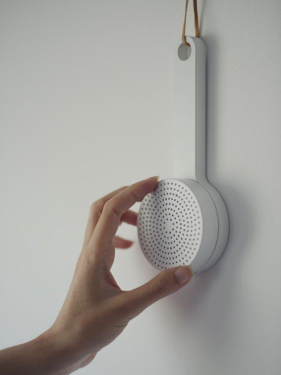 MUJI - SHOWER RADIO - Relvao Kellermann