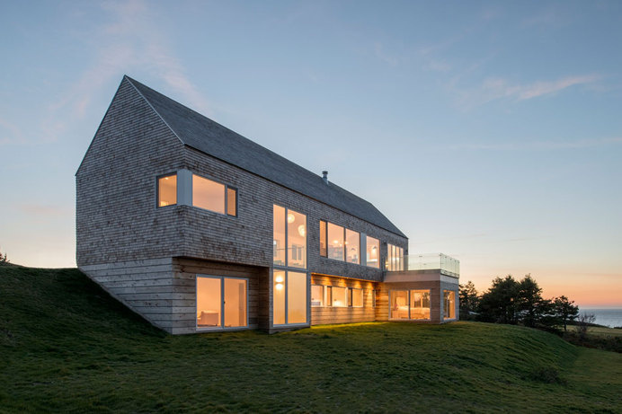 Harbour Heights Residence by Omar Gandhi Architect - www.homeworlddesign. com (12) #canada #design