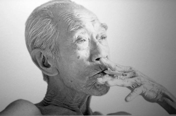 Photorealistic Pencil Drawings by Paul Cadden