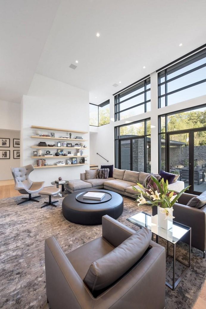 Imposing Contemporary House With Sweeping River Views 12