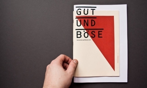 Klischee und Qualität. Wendecomic und Doku — Paul Schneider, Grafikdesign #brochure #typography