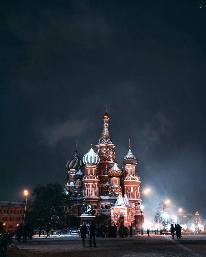 Cinematic and Fantastic Urban Photography by Nikolaos Haaponiemi