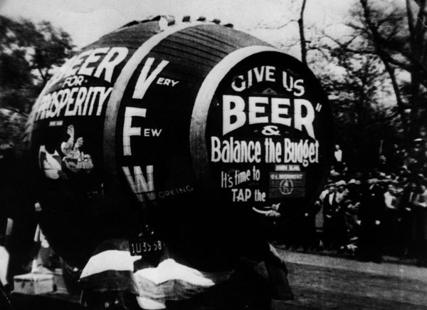 Beer Barrel #beer #lettering #prohibition #sign #vintage #painting #hand
