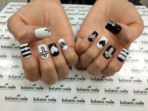 60 Examples of Black and White Nail Art #white #black #art #and #nail