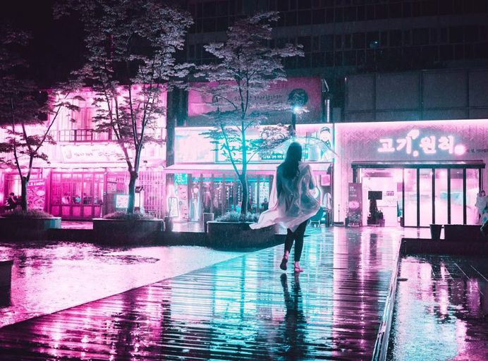 Cyberpunk, Neon and Futuristic Street Photos of Seoul by Steve Roe