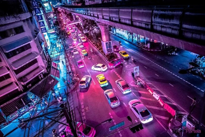 Bangkok Glow: Neon Street Photography by Xavier Portela