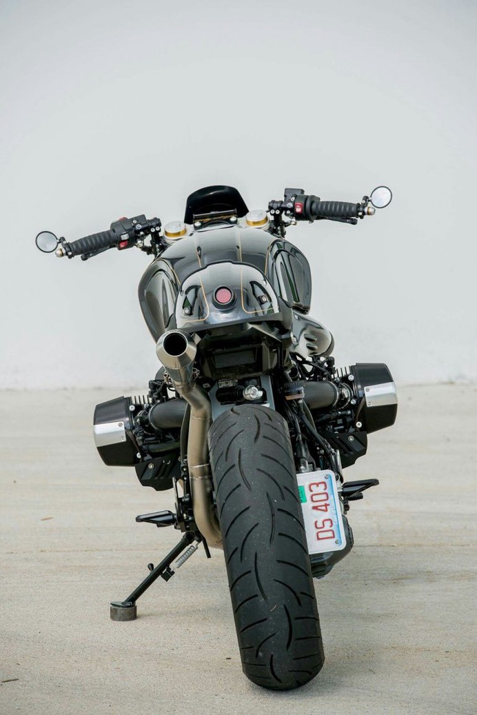 BMW R nine T