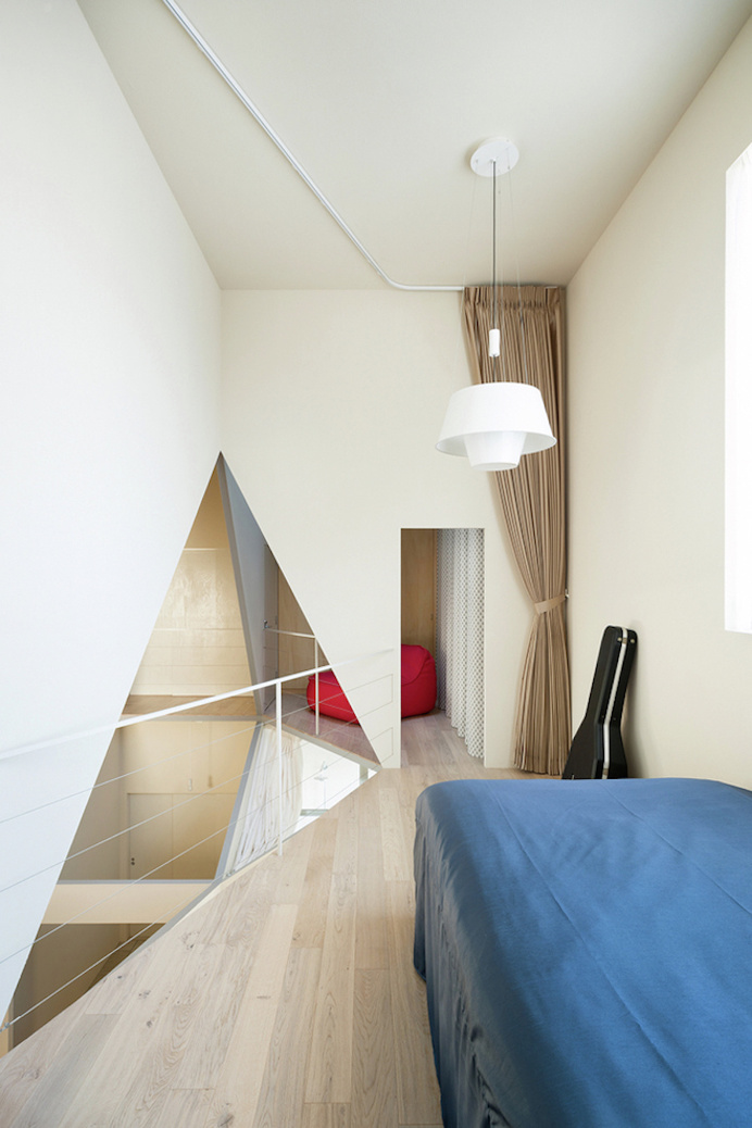 House with a Hexagonal Void