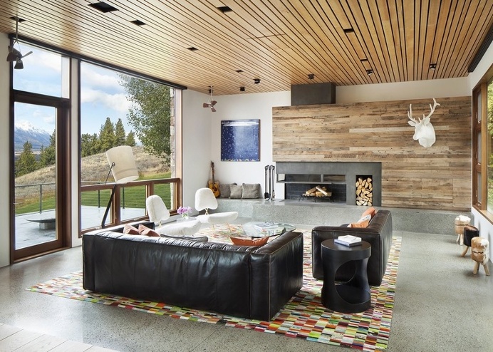 Tech House – A Wyoming Getaway Home for a Family of Five