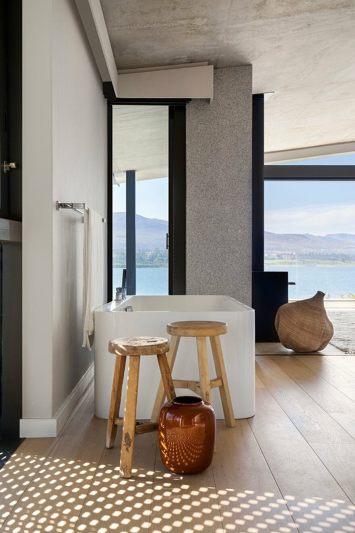 bathroom, Overberg, South Africa / SAOTA