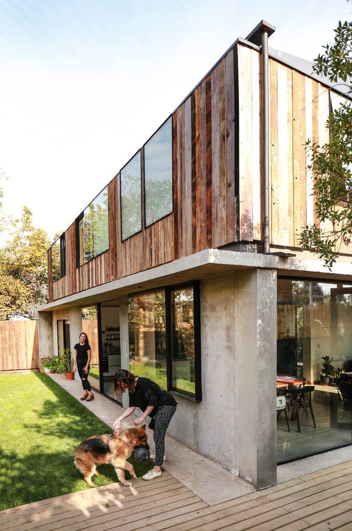 Chilean Old House Renovated by Javier Salazar Fuenzalida