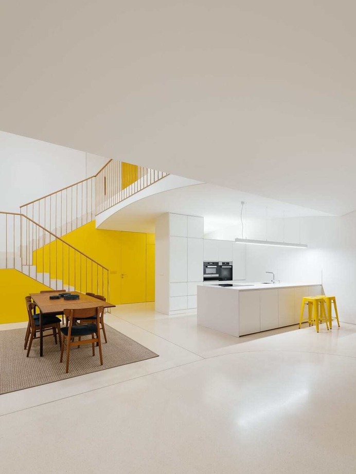 Apartment Building in Lisbon by Aurora Arquitectos