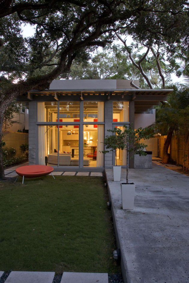 Casa Grove I by MATEU Architecture