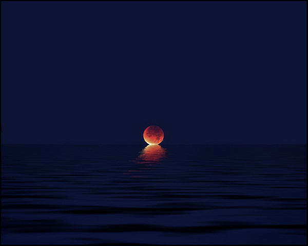 photo #ocean #sun #ripples #water #dusk #night #photography #reflection #sunset