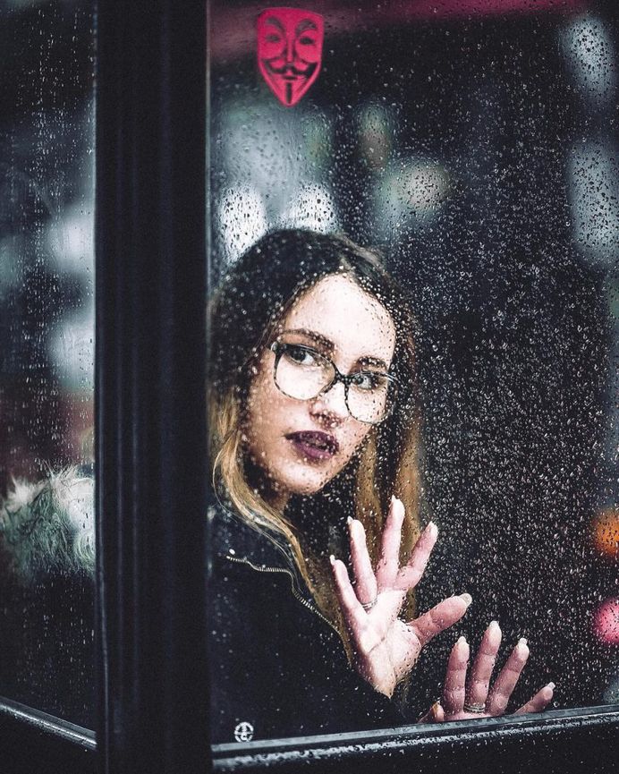 Mobile Street and Outdoor Portrait Photography by Thomas Kakareko