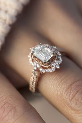 This vintage engagement ring has me awestruck