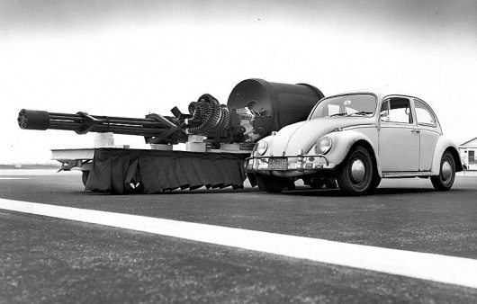 File:GAU-8 meets VW Type 1.jpg - Wikipedia, the free encyclopedia #history #white #vehicles #weapons #black #military #photography #guns #and