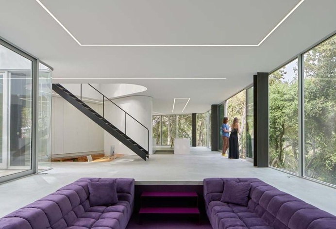 Cupertino Residence is a Single-Story House with a Rooftop Entrance 4