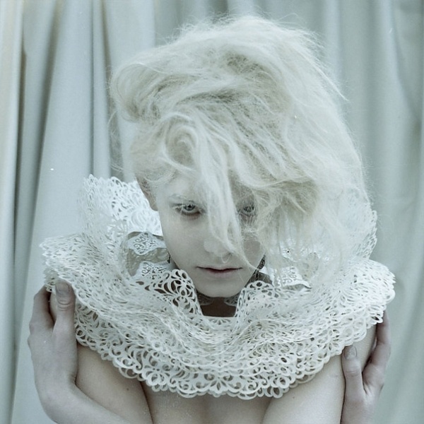 Yuanzi Wang's collection of neck pieces and collars #fashion