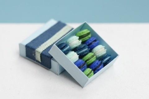Miniature Macaroons by Stephanie Kilgast | PICDIT #design #sculpture #art #food