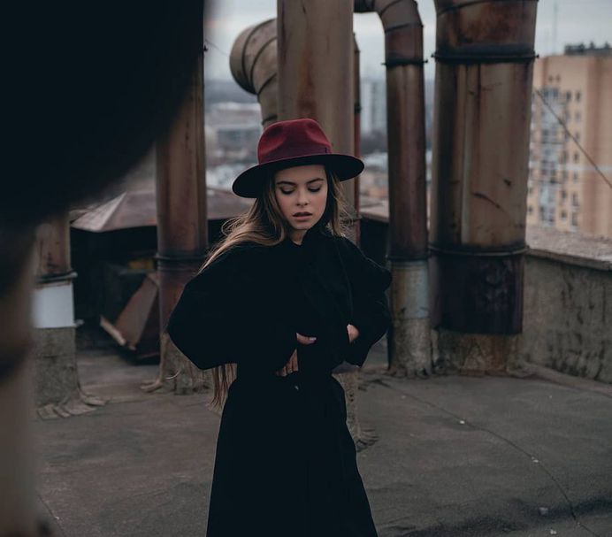 Beautiful Female Portrait Photography by Daria Klepikova