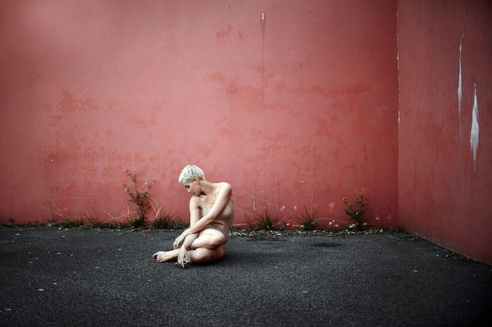 Mesmerizing Fine Art and Melancholy Self-Portraits by Laura Zalenga
