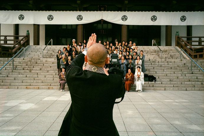 Quirky and Extraordinary Street Photos of Japan by Shin Noguchi