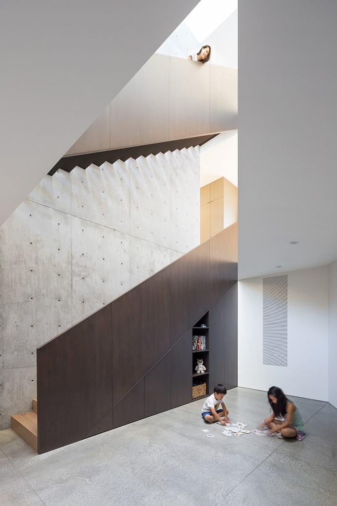 Pivot House / Splyce Design