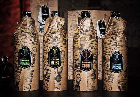 Cervejaria República Bottles #packaging #beer #label #bottle