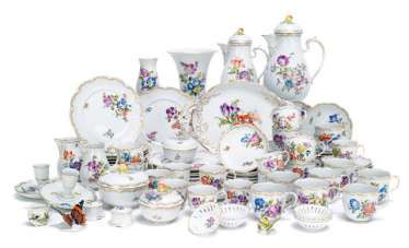 Coffee-and mocha Service with fine flower painting #Sets #Teasets #Porcelainsets #Antiqueplates #Plates #Wallplates #Figures #Porcelainfigurines #porcelain