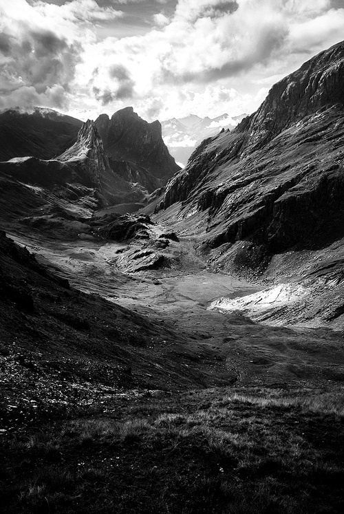Manifestation of love, joy, confusion and revolt. #mountains #white #black #and