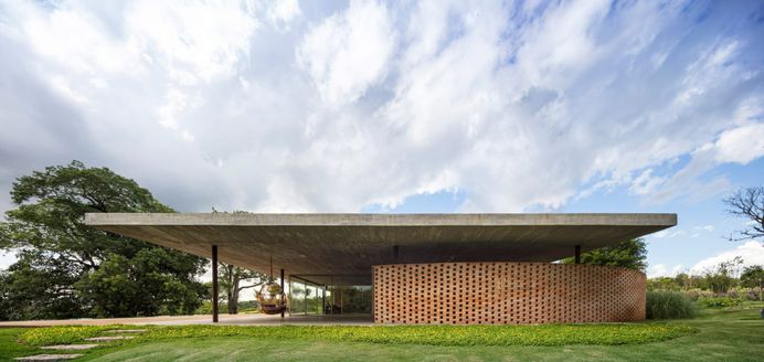 Planar House by Studio MK27 - Marcio Kogan