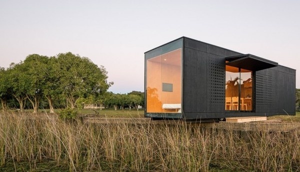 Prefab House Mini Modern – Fubiz™ #architecture