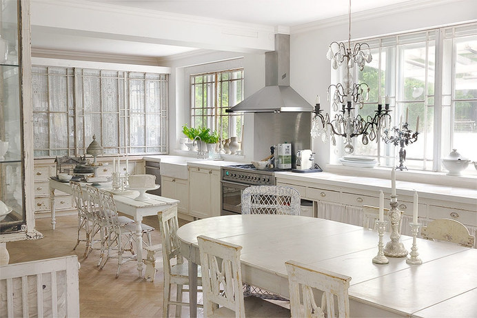 Stilren funkisvilla med en insida vi faktiskt aldrig hade väntat oss - Sköna hem #interior #design #decor #deco #decoration