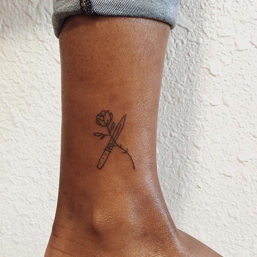 #minimal #tattoo #inspiration #knive #rose